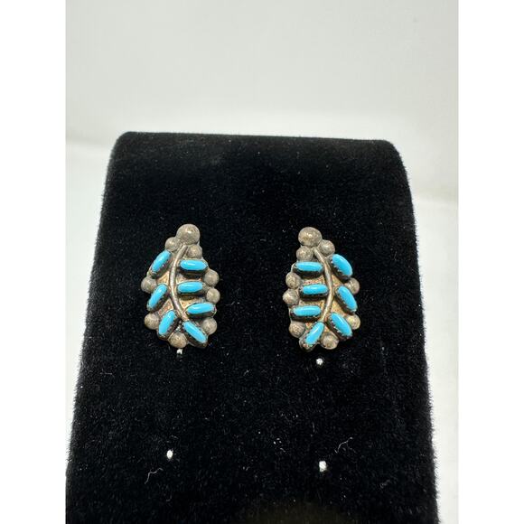 Vintage Native American Sterling Silver + Turquoise Stud Earrings Leaf Shape - Picture 4 of 8